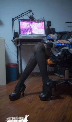 黑白绝_国产剧天堂在线
