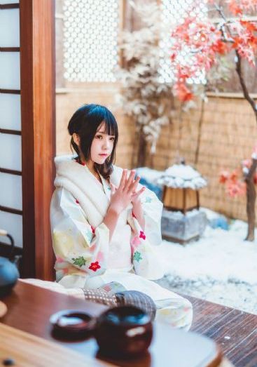 我的漂亮老师1中文字幕版_4K全集免费播放