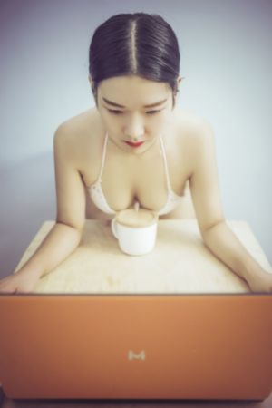 斩赤红之瞳在线观看_无删减在线播放