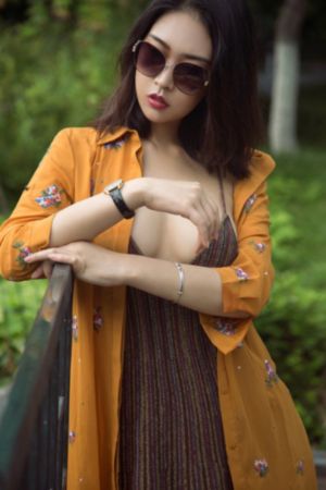 床上拉丽_BD英语高清免费观看