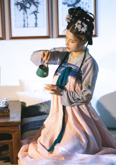 在森林里的熊先生冬眠中动漫_4K神马影院在线